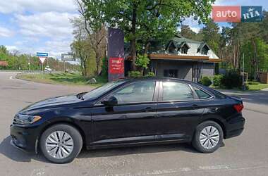 Седан Volkswagen Jetta 2018 в 