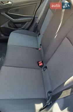 Седан Volkswagen Jetta 2018 в 