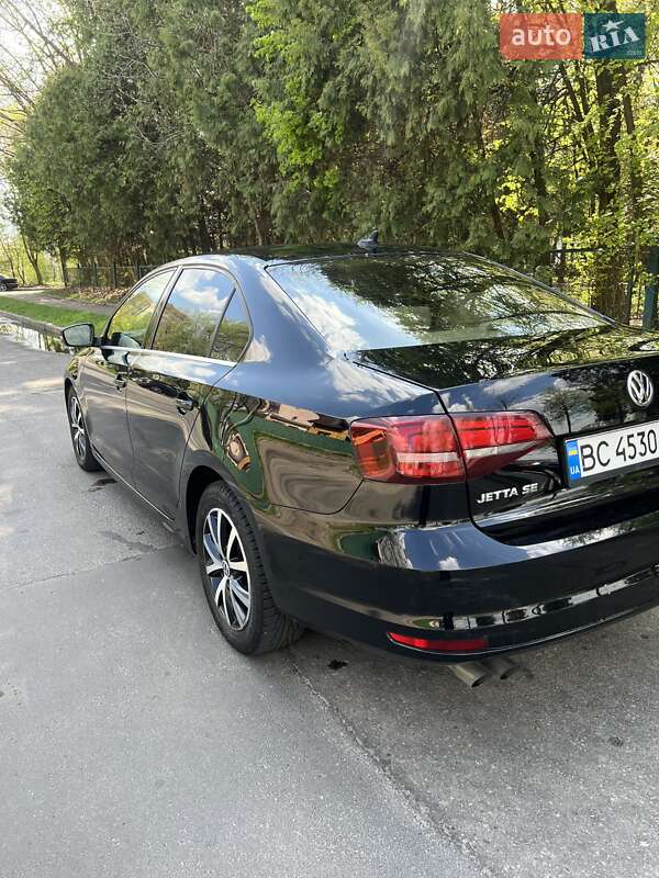 Седан Volkswagen Jetta 2017 в Львові
