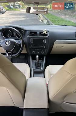 Седан Volkswagen Jetta 2017 в 
