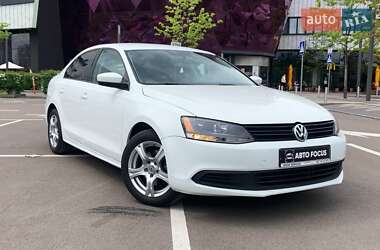 Седан Volkswagen Jetta 2016 в Киеве