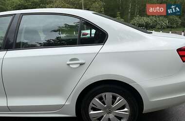 Седан Volkswagen Jetta 2014 в 