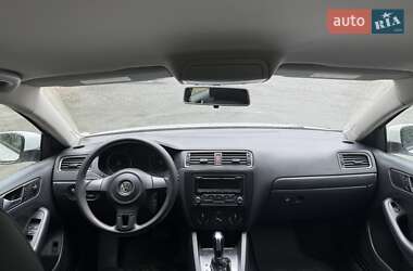 Седан Volkswagen Jetta 2014 в 