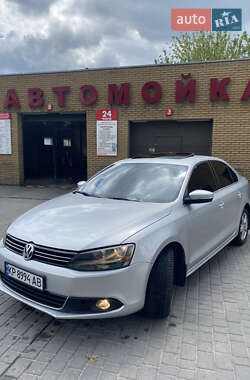 Седан Volkswagen Jetta 2013 в Запоріжжі