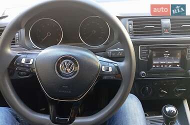 Седан Volkswagen Jetta 2016 в Львове