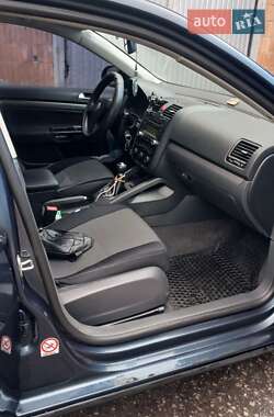 Седан Volkswagen Jetta 2006 в 