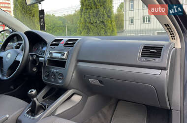Седан Volkswagen Jetta 2006 в 