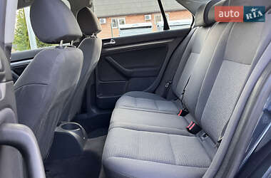 Седан Volkswagen Jetta 2006 в 