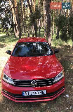 Седан Volkswagen Jetta 2015 в 