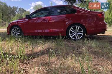 Седан Volkswagen Jetta 2015 в 