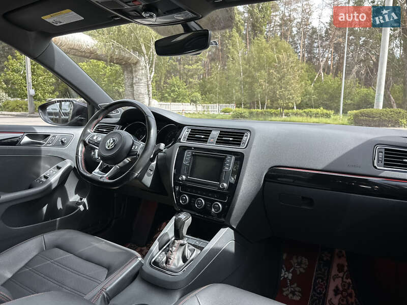 Седан Volkswagen Jetta 2017 в Харькове