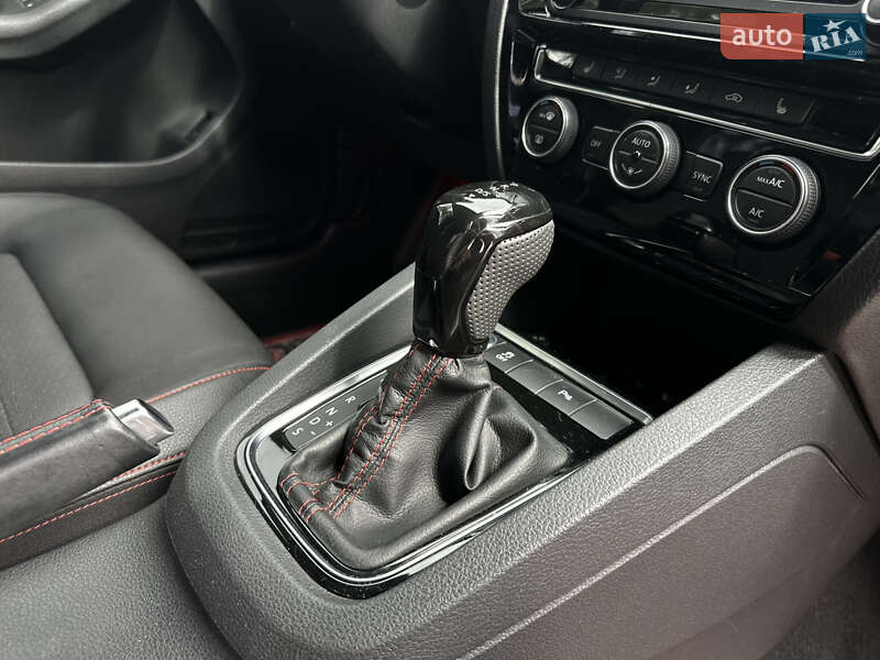 Седан Volkswagen Jetta 2017 в Харькове