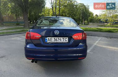 Седан Volkswagen Jetta 2012 в 