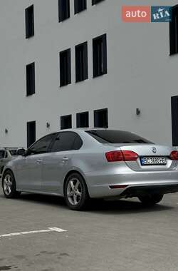 Седан Volkswagen Jetta 2014 в 