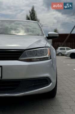 Седан Volkswagen Jetta 2014 в 