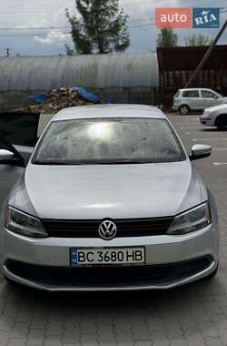 Седан Volkswagen Jetta 2014 в 