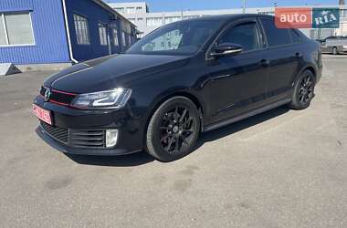 Седан Volkswagen Jetta 2015 в Киеве