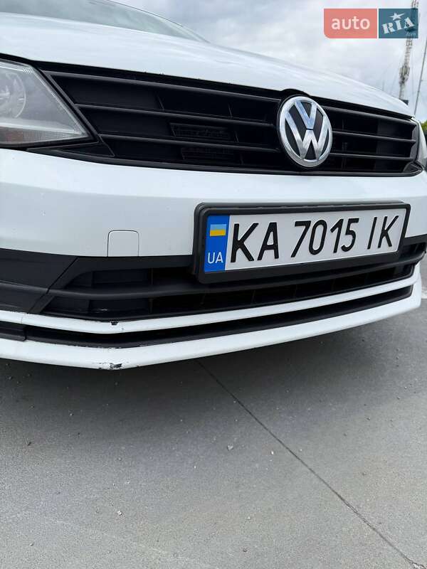 Седан Volkswagen Jetta 2016 в Києві