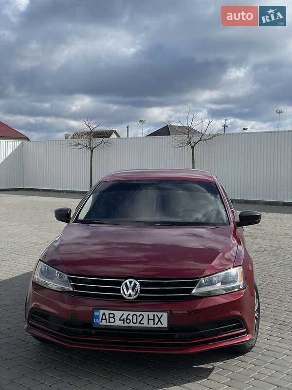 Седан Volkswagen Jetta 2015 в Гайсине
