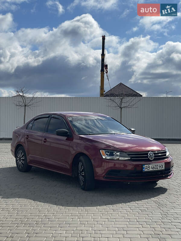 Седан Volkswagen Jetta 2015 в Гайсине