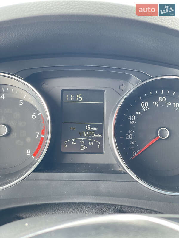 Седан Volkswagen Jetta 2015 в Гайсине