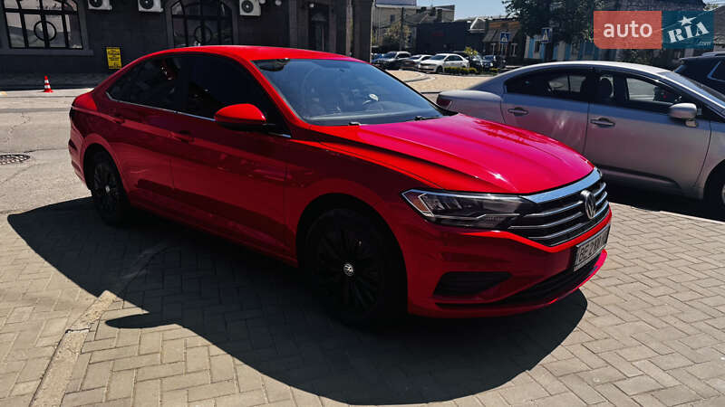 Седан Volkswagen Jetta 2019 в Николаеве
