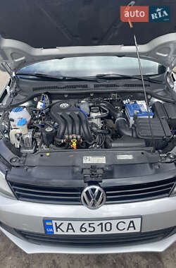 Седан Volkswagen Jetta 2014 в 