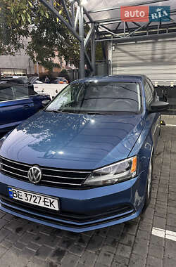 Седан Volkswagen Jetta 2016 в 