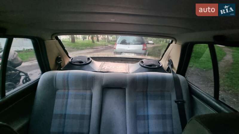 Седан Volkswagen Jetta 1990 в Нововолинську