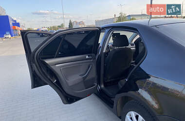 Седан Volkswagen Jetta 2006 в 