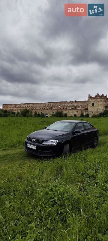 Седан Volkswagen Jetta 2011 в Львові