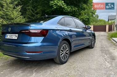 Седан Volkswagen Jetta 2019 в 
