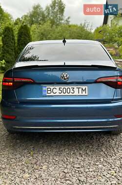 Седан Volkswagen Jetta 2019 в 