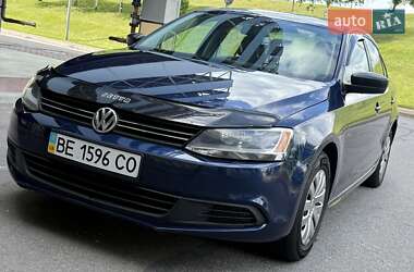 Седан Volkswagen Jetta 2013 в 