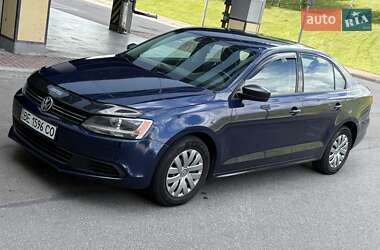 Седан Volkswagen Jetta 2013 в 