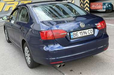 Седан Volkswagen Jetta 2013 в 