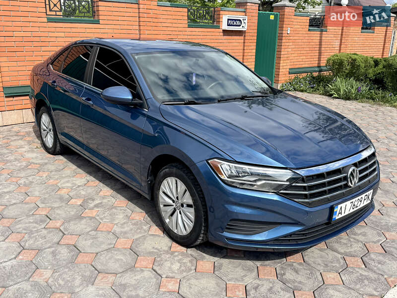 Седан Volkswagen Jetta 2018 в 