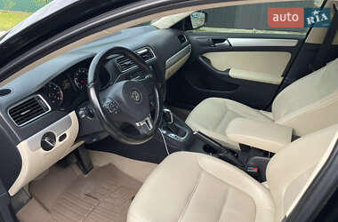 Седан Volkswagen Jetta 2014 в 