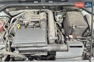 Седан Volkswagen Jetta 2016 в 