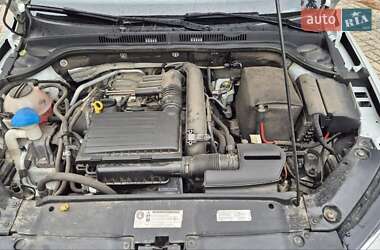 Седан Volkswagen Jetta 2016 в 