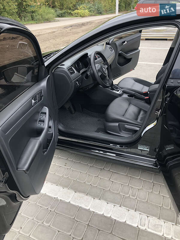 Седан Volkswagen Jetta 2011 в Ворзелі