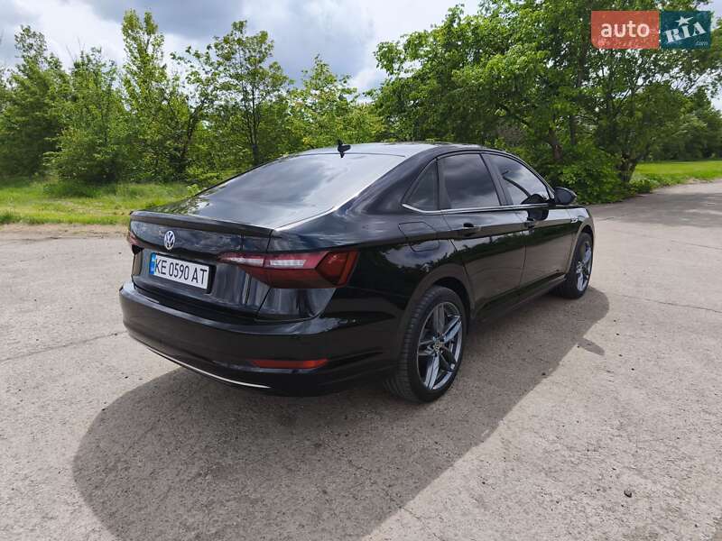 Седан Volkswagen Jetta 2018 в Долинській