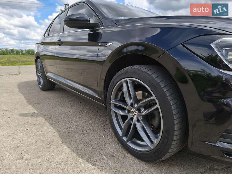 Седан Volkswagen Jetta 2018 в Долинській