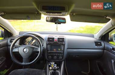 Седан Volkswagen Jetta 2008 в 