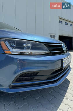 Седан Volkswagen Jetta 2016 в 