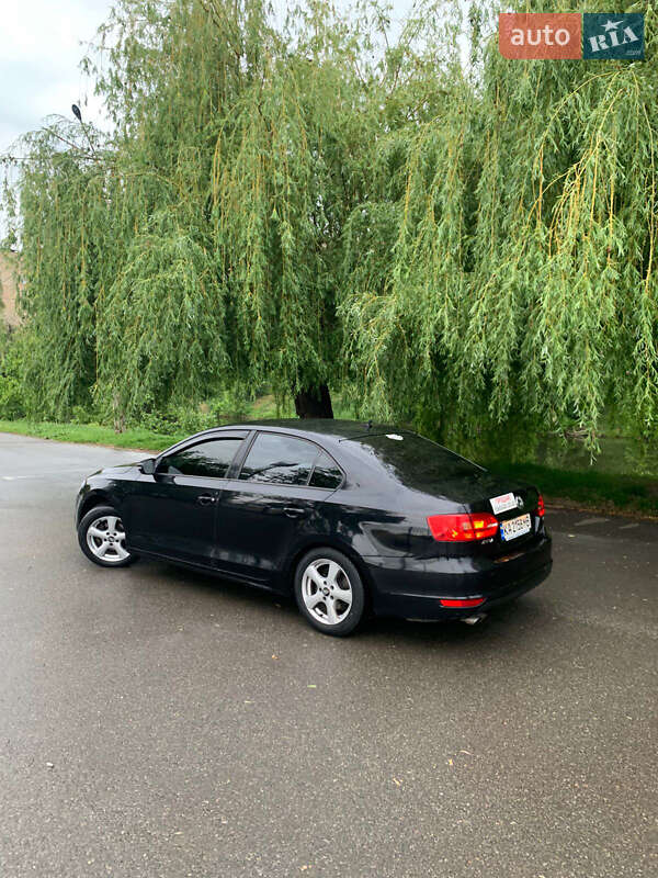 Седан Volkswagen Jetta 2012 в Житомире