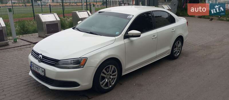 Седан Volkswagen Jetta 2012 в Виннице