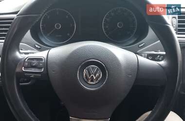 Седан Volkswagen Jetta 2012 в 