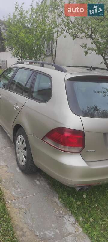 Универсал Volkswagen Jetta 2013 в Львове