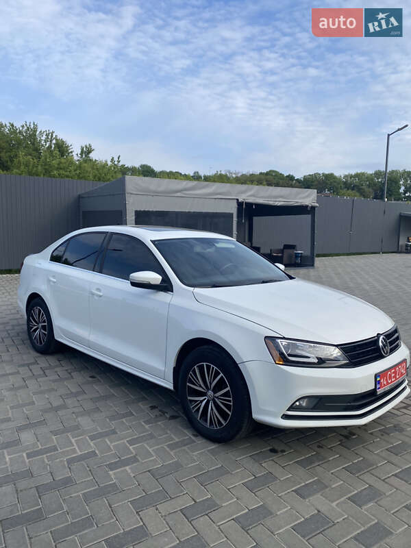 Седан Volkswagen Jetta 2016 в Полтаве
